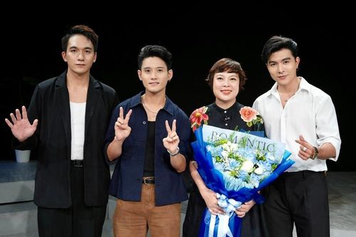'Mưa đỏ': Diễn viên rơi nước mắt, đạo diễn Đặng Thái Huyền lại muốn phim 'ít lệ'