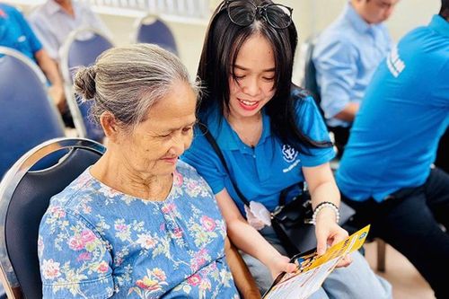 Đề xuất mở rộng hỗ trợ bảo hiểm xã hội, bảo hiểm y tế