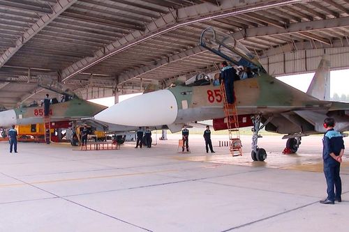 SU-30MK2 luyện tập bay đội hình đặc biệt chào mừng 80 năm Quốc khánh