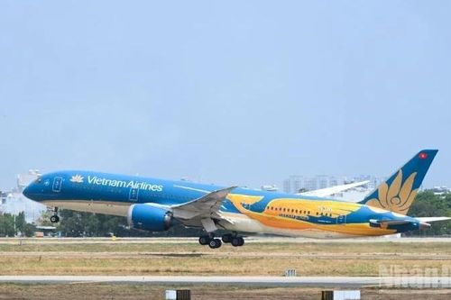 Vietnam Airlines tiếp tục duy trì đà tăng trưởng tích cực