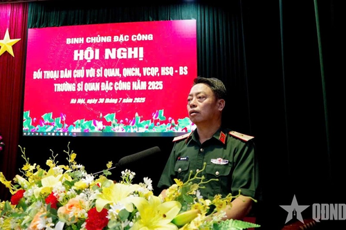 Binh chủng Đặc công tổ chức đối thoại dân chủ