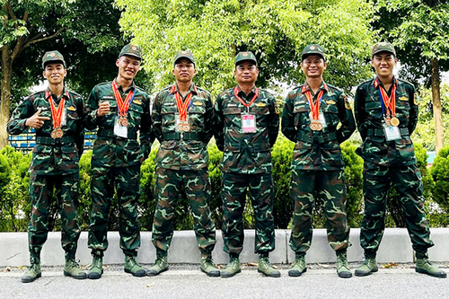 Xạ thủ xứ Đông