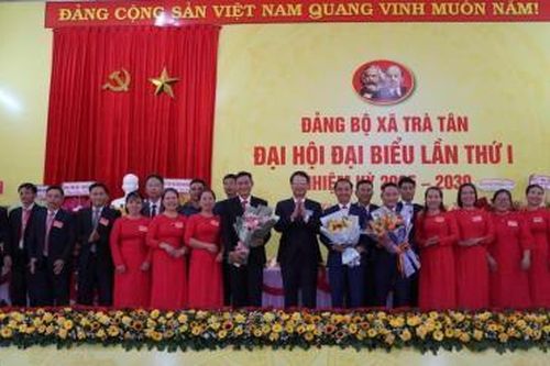 Phó Bí thư Thành ủy Đà Nẵng Ngô Xuân Thắng dự Đại hội Đảng bộ xã Trà Tân