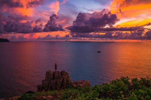 Mũi Tàu Bể tọa độ ngắm bình minh đẹp mê hồn giữa lòng Côn Đảo