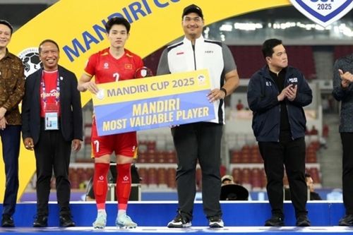 Đình Bắc giành giải Cầu thủ hay nhất U23 Đông Nam Á 2025