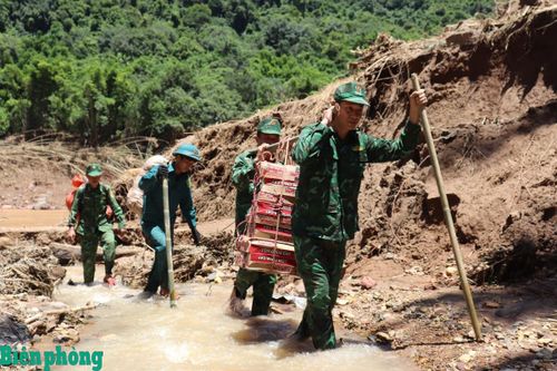 'Không để ai bị bỏ lại phía sau' do đợt mưa lũ lịch sử