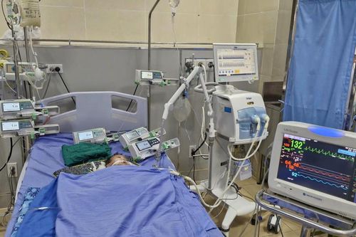Cứu sống trẻ 3 tháng tuổi biến chứng nghiêm trọng do bệnh sởi
