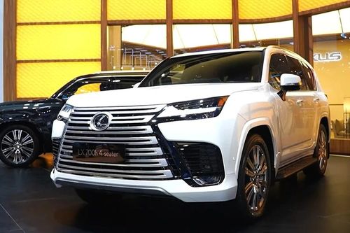 Cận cảnh Lexus LX hybrid vừa ra mắt thị trường ô tô lớn nhất Đông Nam Á