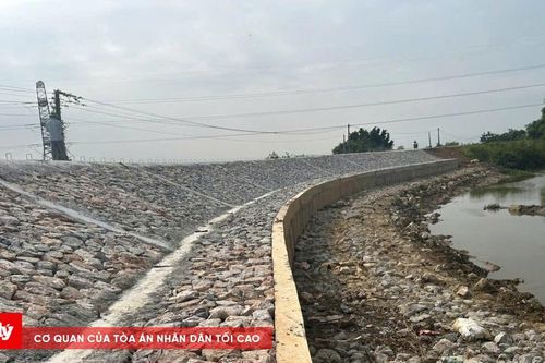 Hàng loạt công trình kiên cố hóa đê điều chạy đua trước mùa mưa lũ