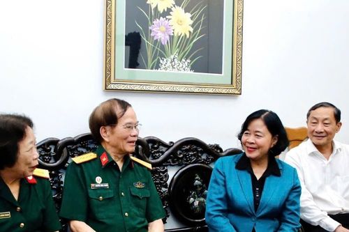 80 năm Quốc khánh 2/9: Hà Nội thăm hỏi, gặp mặt cán bộ lão thành cách mạng