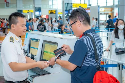 Đường bay Hà Nội - TPHCM tiếp tục bận rộn top đầu thế giới