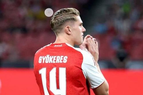 Viktor Gyokeres phá kỷ lục bán áo đấu Arsenal