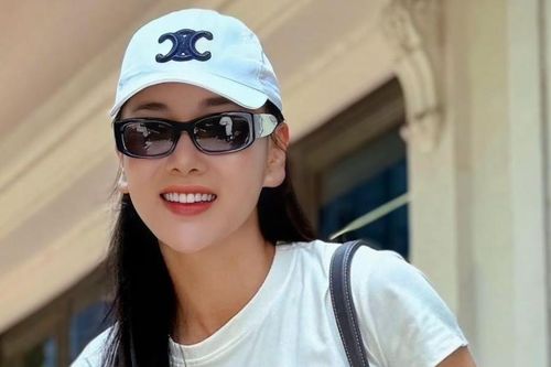 H'Hen Niê ôm gối ngủ ra vườn cà phê, Phương Oanh lên đồ trẻ trung xuống phố