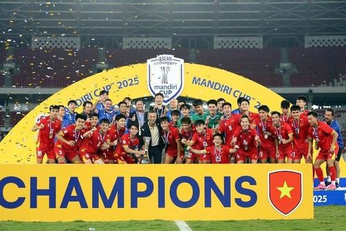 Thủ tướng chúc mừng U23 Việt Nam ba lần liên tiếp vô địch Đông Nam Á