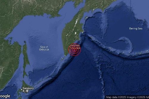 Động đất có độ lớn 8 ngoài khơi bán đảo Kamchatka của Nga