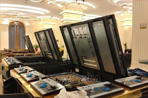 'Nhà tù vô hình' chôn vùi cuộc đời