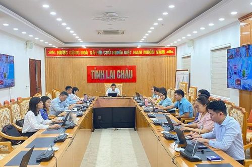 Tập huấn sử dụng các hệ thống thông tin cho cán bộ cấp xã
