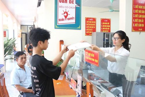 Xây nền hành chính phục vụ