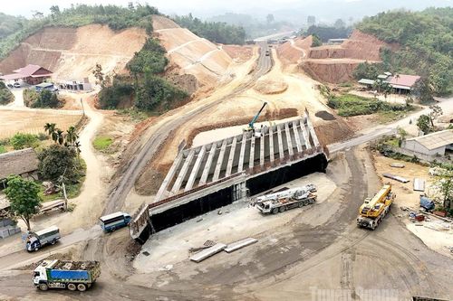 Kiến tạo động lực phát triển mới