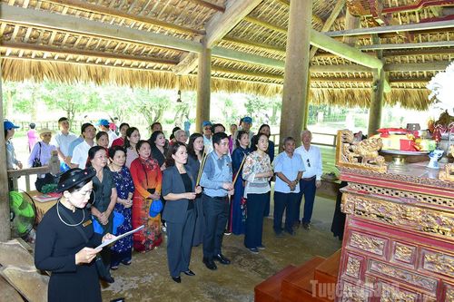 ĐBQH tỉnh Hưng Yên các khóa về nguồn tại Tuyên Quang