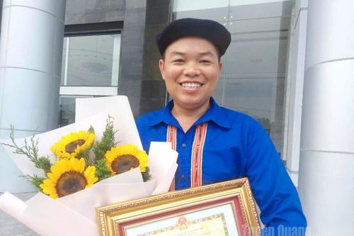 Người 'giữ hồn' trống sành cổ Cao Lan
