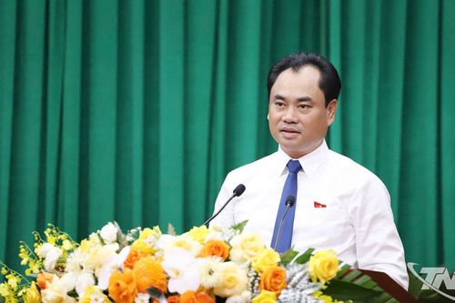 Cùng với phát triển kinh tế cần đặc biệt quan tâm thực hiện tốt các chính sách xã hội (*)