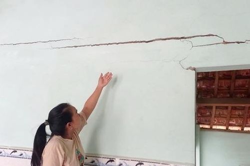 Nhà dân hư hỏng do thi công đường cao tốc phía Đông Đắk Lắk sẽ sớm được bồi thường