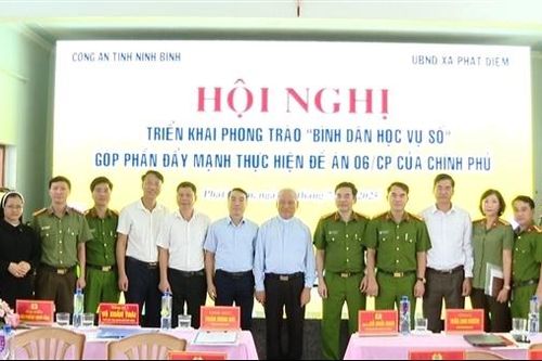 'Bình dân học vụ số' thúc đẩy tiếp cận dịch vụ công trực tuyến cho bà con giáo dân tỉnh Ninh Bình