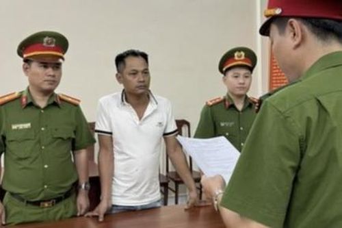 Truy tố chủ chuỗi cửa hàng xe máy lừa đảo