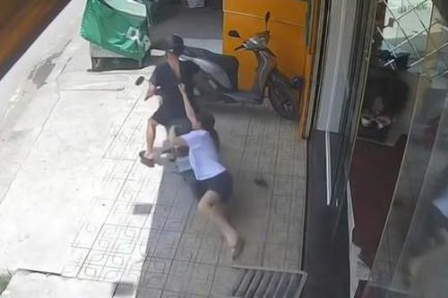Truy bắt nhanh thanh niên vào tiệm vàng Kim Phát Nguyên 3 vờ mua để cướp