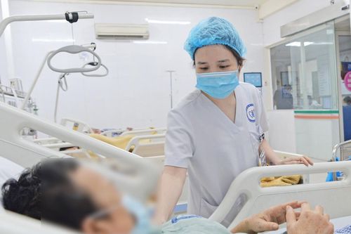 Nguy kịch vì nghe thầy lang uống nước đường để 'lấy độc trị độc'