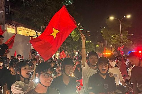 'Đi bão' mừng U23 Việt Nam vô địch, nhiều 'quái xế' dưới 18 tuổi bị xử lý