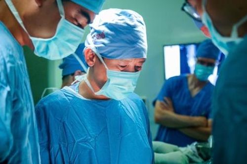 Cảnh báo biến chứng nặng nề nhất sau phẫu thuật thay khớp