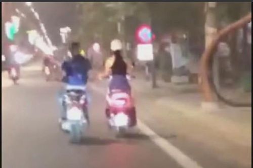Hà Nội: Hai chị em gái bị người đàn ông sàm sỡ, đánh giữa đường