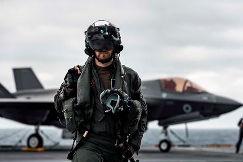 Tiêm kích hạm tàng hình F-35C Mỹ vừa bị rơi, phi công may mắn thoát nạn