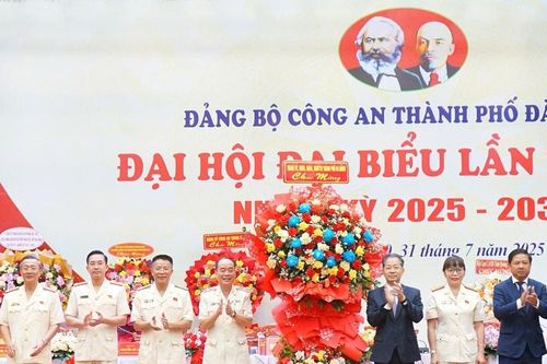 Thứ trưởng Bộ Công an Nguyễn Văn Long: Lấy người dân làm trung tâm là chủ thể
