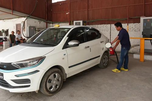 Có một quốc gia Nam Á âm thầm vượt mặt thế giới về xe điện