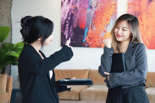 6 câu cửa miệng sếp tồi dùng để thao túng nhân viên