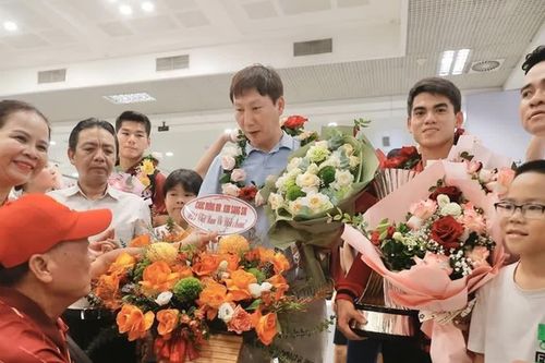 Tin nóng thể thao sáng 31/7: Cúp vô địch U23 Đông Nam Á đã về Hà Nội; Ronaldo tỏa sáng ngày trở lại