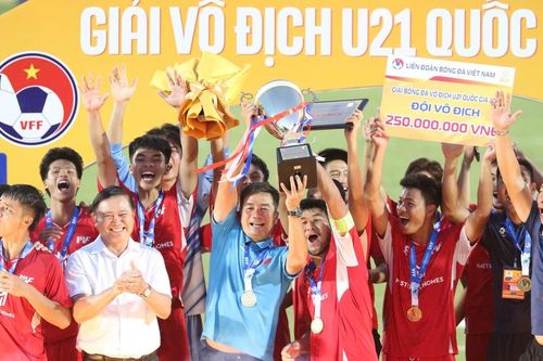 Công Phương bất lực, Thể Công Viettel thất bại trước PVF ở chung kết U21 quốc gia