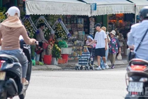 Đà Nẵng: Tái diễn nạn buôn bán lấn chiếm vỉa hè tại khu vực trung tâm