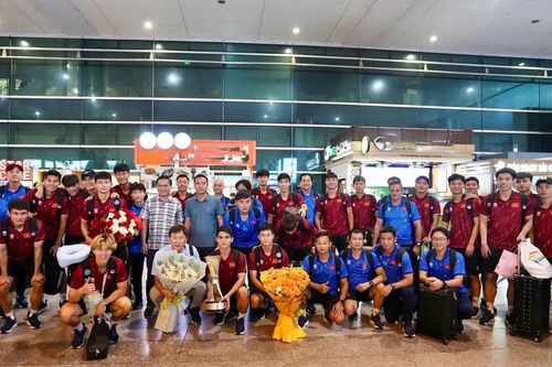 U23 Việt Nam mang Cúp vô địch trở về, khép lại hành trình lịch sử tại Giải U23 Đông Nam Á 2025