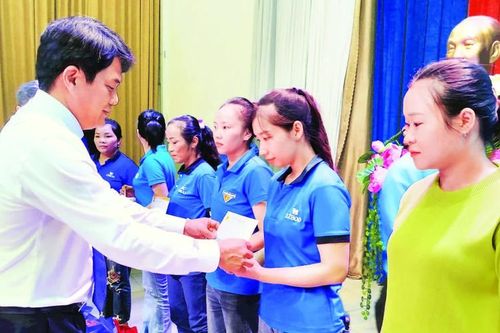 Thiết thực chăm lo đời sống người lao động