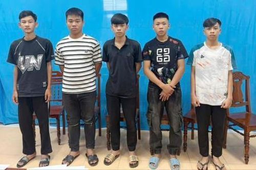 Trai làng hỗn chiến