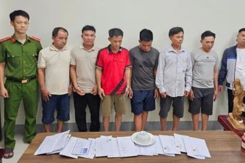 Xóc đĩa bên cồn
