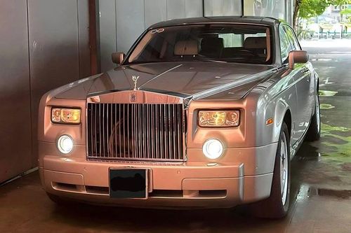 Rolls-Royce Phantom 'đắp chiếu' 18 năm rao bán hơn 7 tỷ tại Hà Nội