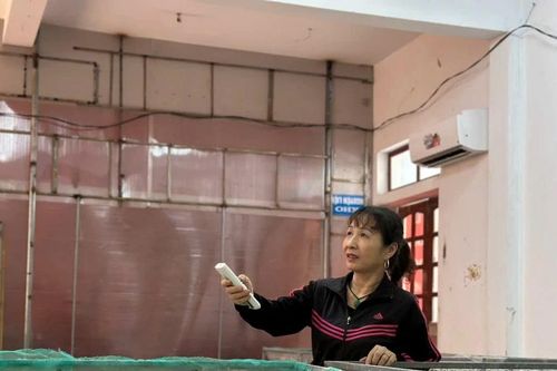 Lắp máy lạnh nuôi tằm, nông dân Hà Tĩnh làm giàu từ kỹ thuật mới