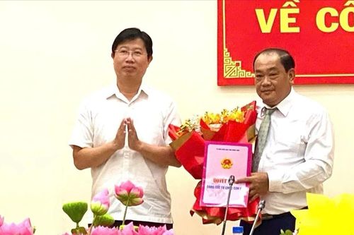 Đồng Tháp triển khai quyết định về công tác cán bộ