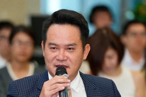 Giải thưởng Sao Đỏ: Không phải chọn người quen, mà tìm người xứng đáng