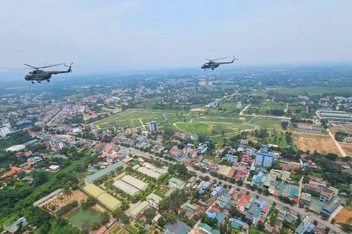 Quy định nghiêm ngặt của đội hình trực thăng kéo cờ Đảng, cờ Tổ quốc trên bầu trời Hà Nội